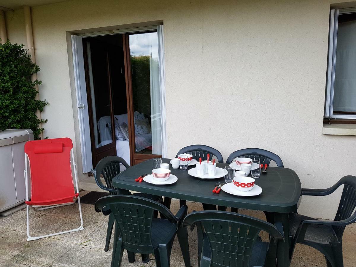 Appartement 2 Pieces Rez-De-Jardin A 2 Pas De La Plage Et De La Thalasso Cabourg Exterior photo